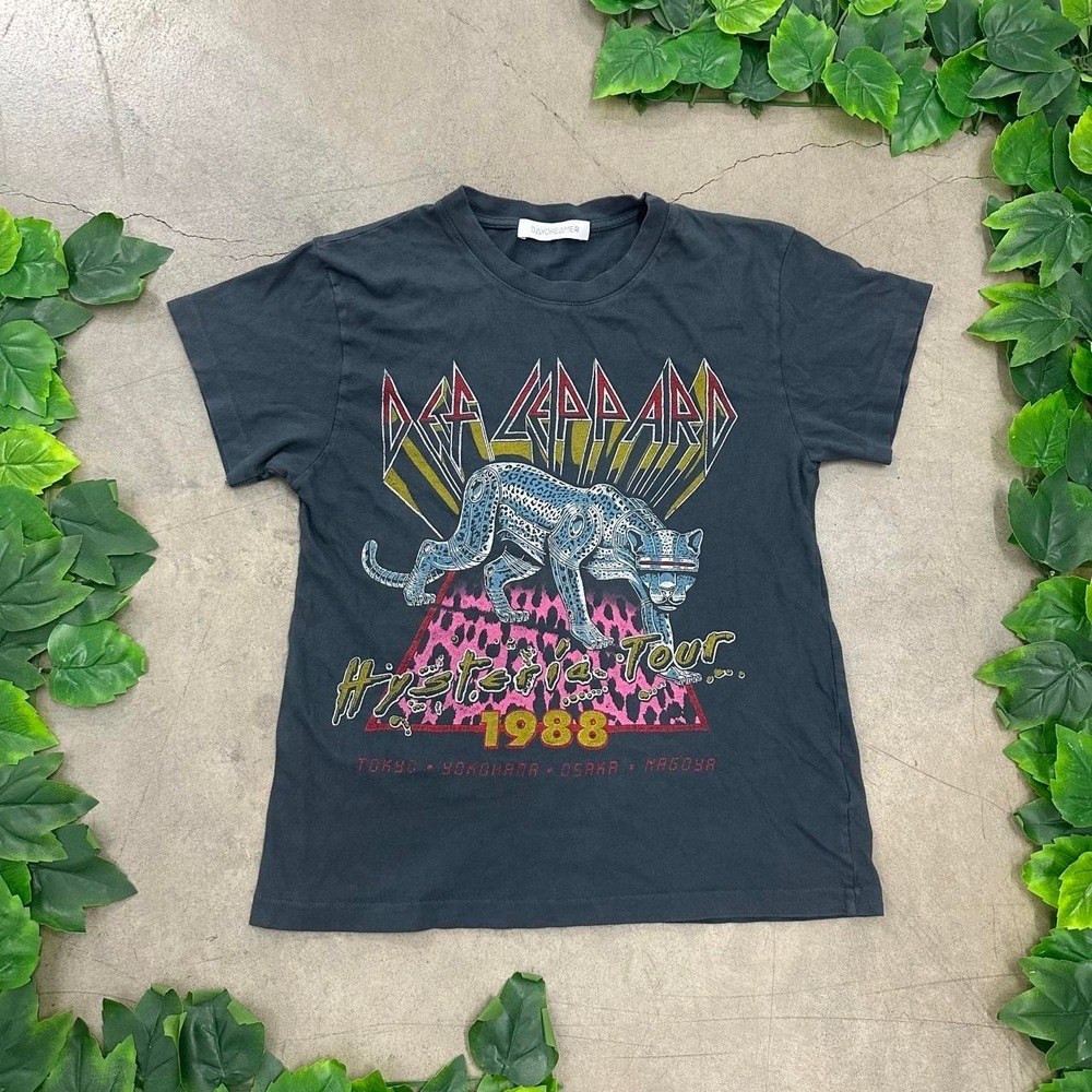 Daydreamer Def Leppard Hysteria Tour 1988 Japan Graphic T-Shirt